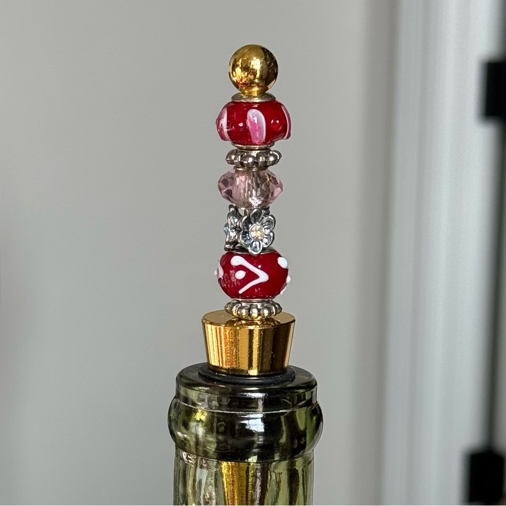 Hand crafted crystal cut glass beaded wine bottle stopper red